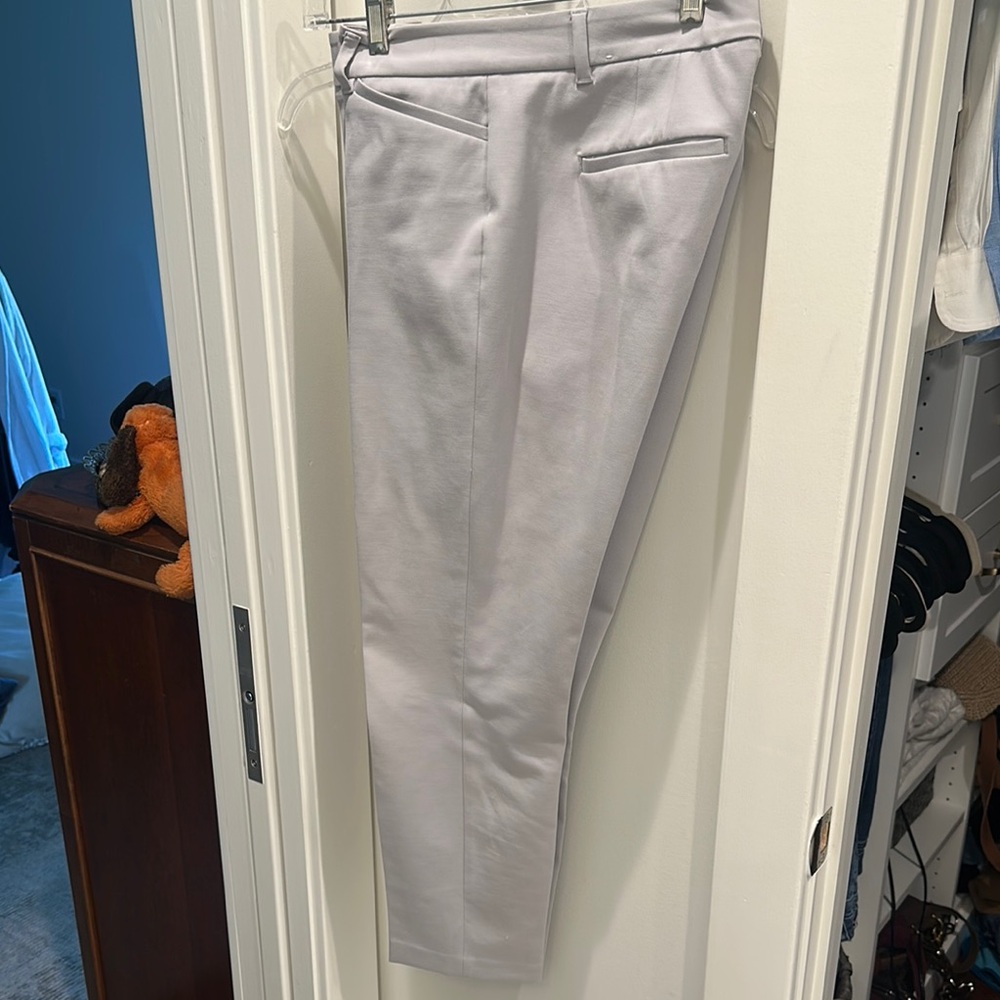 Ann Taylor Women's Soft Gray Capris